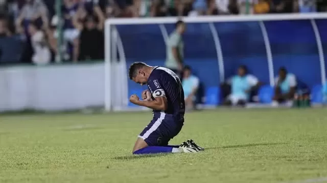 Manú comemora vitória do Pombal contra o Serra Branca - Foto: Davi Ângelo / Pombal)