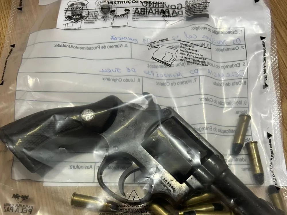 Arma e munições apreendidas - Foto: Polícia Civil