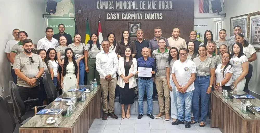 Câmara de Mãe d’Água realiza sessão especial em homenagem aos 85 anos da Escola Francisco Romano