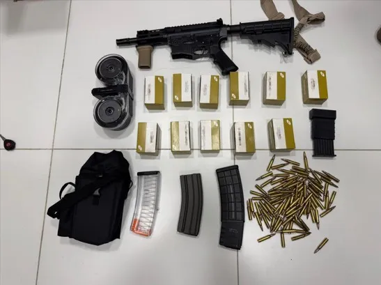 Fuzil e munições apreendidos - Foto: Polícia Federal / Divulgação
