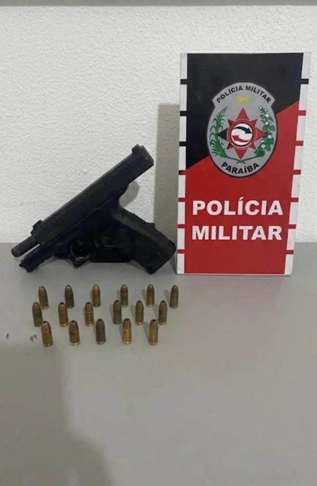 Arma e munições apreendidas - Foto: ROTAM
