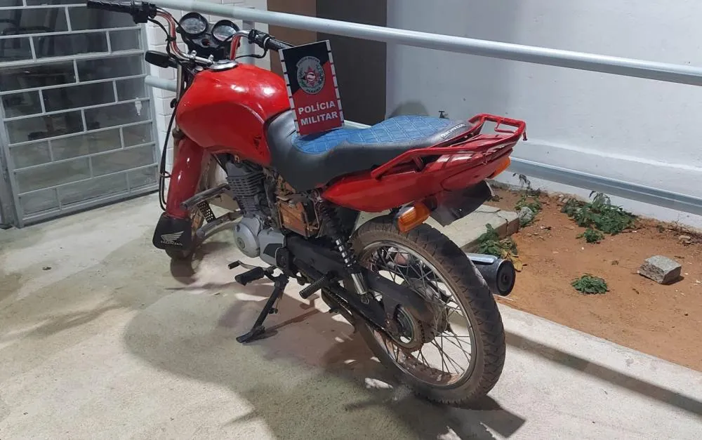 Motocicleta roubada em Pernambuco é recuperada em Matureia