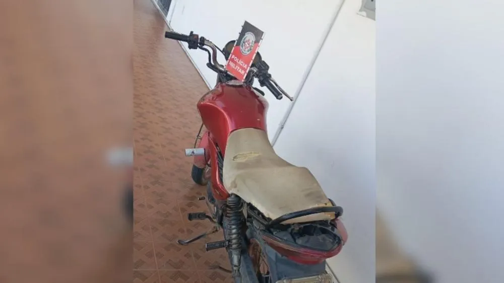 Motocicleta apreendida - Foto: Ascom 3º BPM