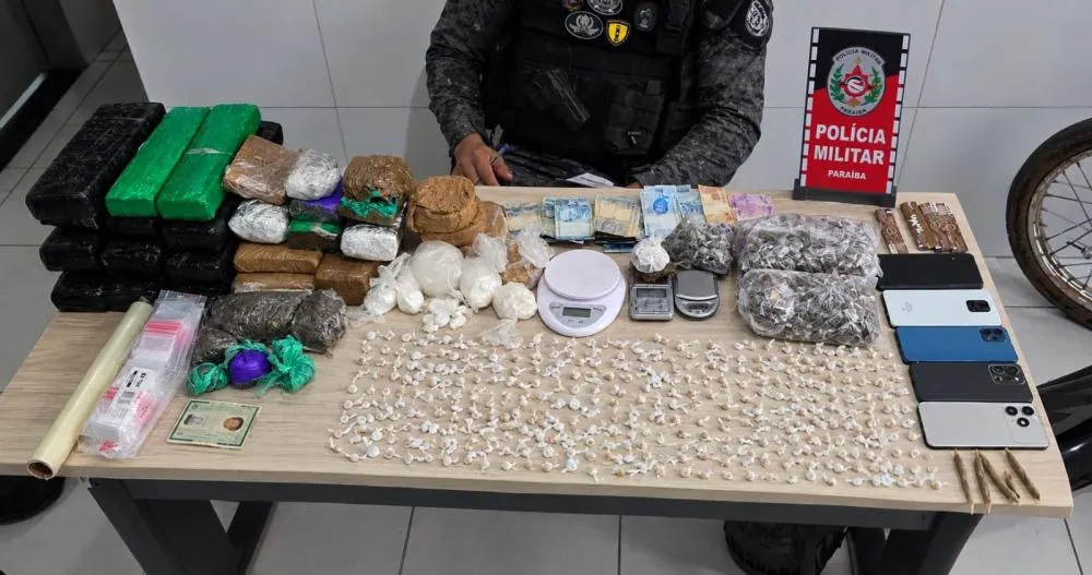 Drogas apreendidas em Cajazeiras, na Paraíba - Foto: Ascom 3º BPM