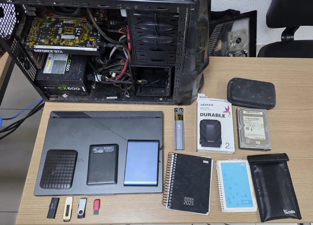 Polícia Civil apreende equipamentos de suspeito de distribuir malwares em Cabedelo