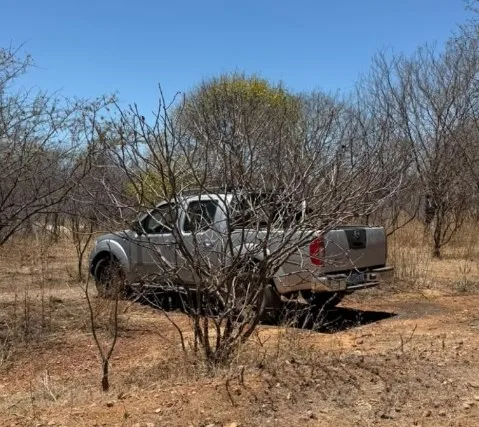 Polícia recupera caminhonete roubada em São José de Espinharas