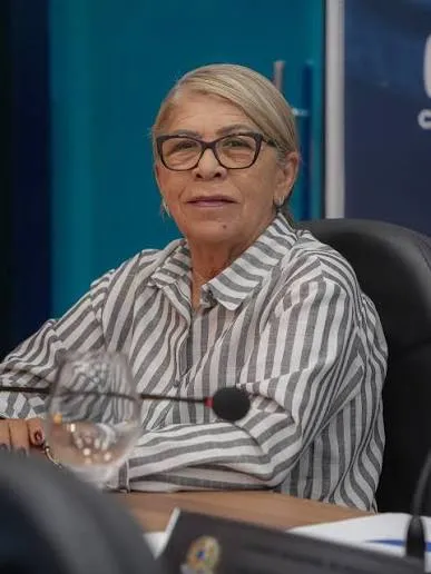 Nega Fofa tem requerimento aprovado para solicitar emenda parlamentar destinada à reforma de campos amadores em Patos