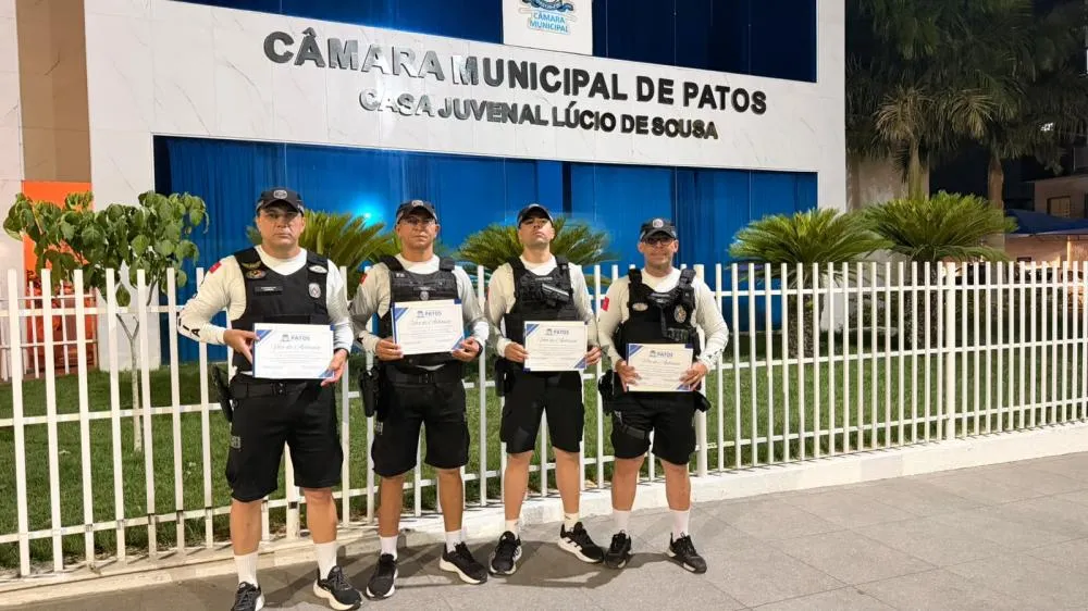 Policiais do Ciclopatrulhamento homenageados pela Câmara de Patos - Foto: Reprodução/Divulgação