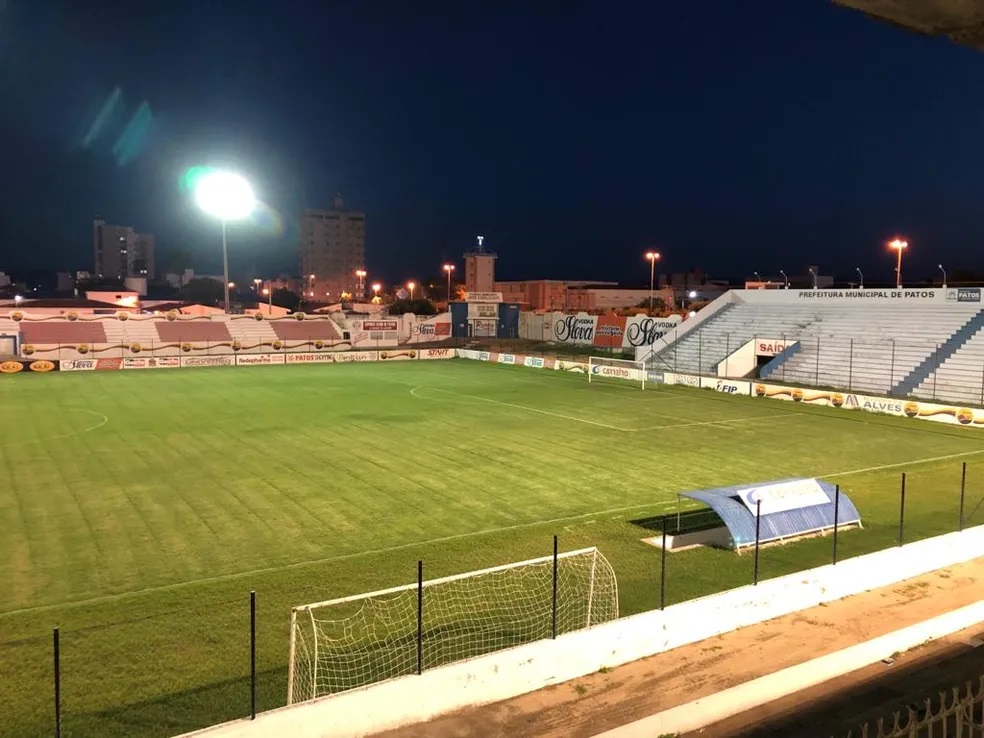 Estádio José Cavalcanti recebe o duelo entre Esporte de Patos e Sousa — Foto: Raniery Soares / CBN