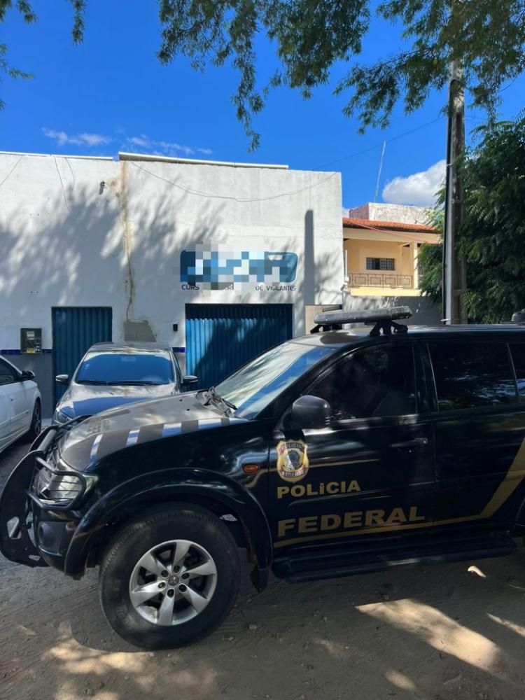 Uma pessoa foi indiciada no contexto da operação até o momento.