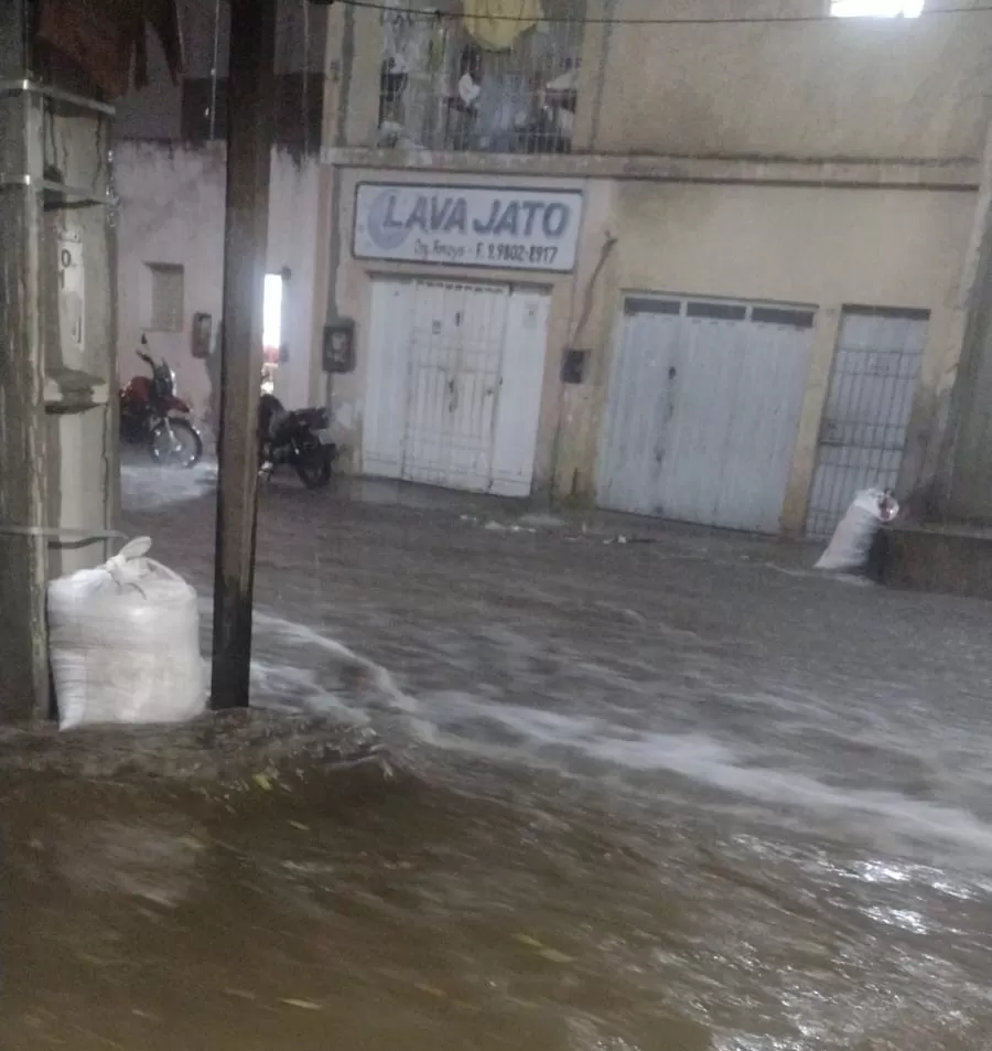 Foto: Reginaldo, morador da Rua Padre Anchieta, no Santo Antônio, em Pat
