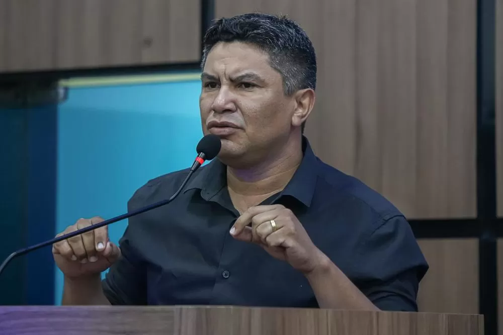 Leônidas Dias, secretário de Saúde