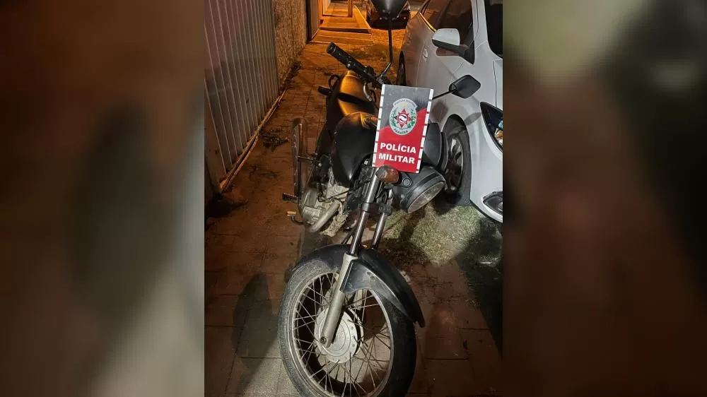 Moto apreendida - Foto: Divulgação/12º BPM Catolé do Rocha