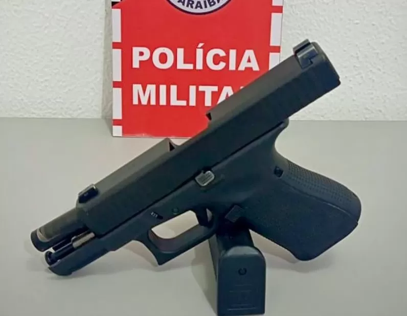 Arma apreendida - Foto:Polícia Militar/Divulgação