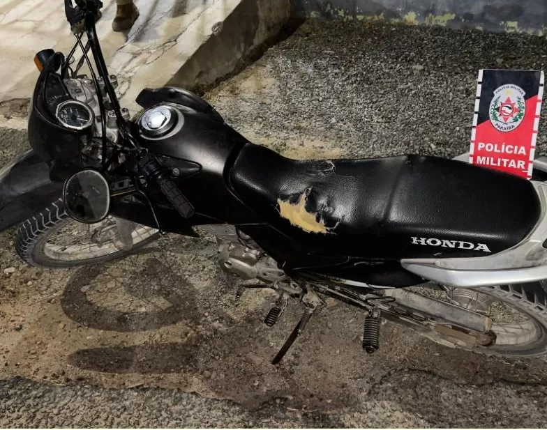 Motocicleta apreendida - Foto: Ascom 3º BPM