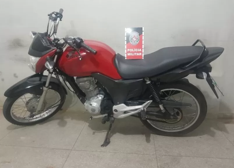 Motocicleta apreendida - Foto: Ascom 3º BPM