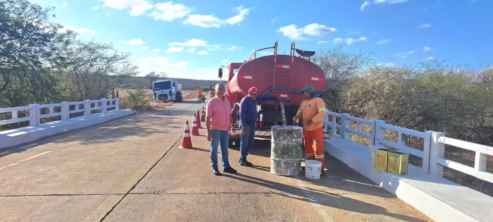 Serviço emergencial na PB-251 - Foto: DER/Divulgação