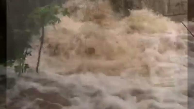 Chuva de 135 mm faz barragem sangrar na zona rural de Patos